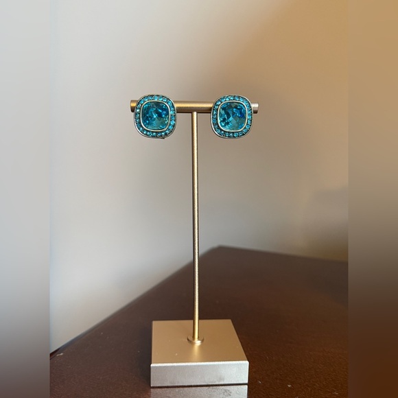 Heidi Daus Aqua Blue Swarovski Crystal Rounded Square Stud Earrings - Picture 7 of 9